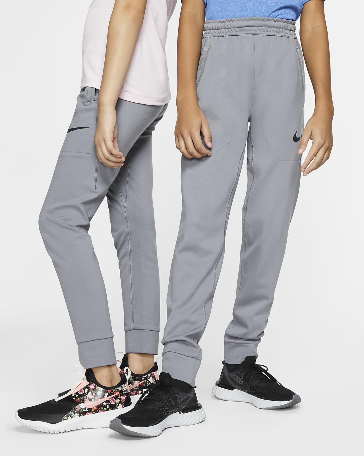 pantaloni nike scontate