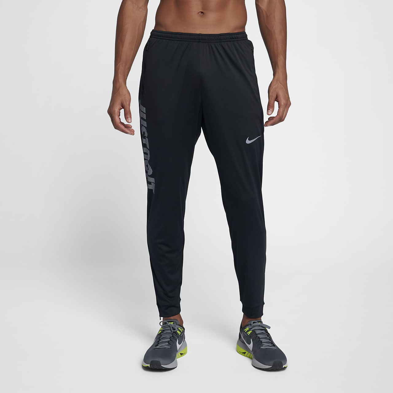 Nike Challenger Track Club Men's Dri-FIT Running Trousers. Nike IN