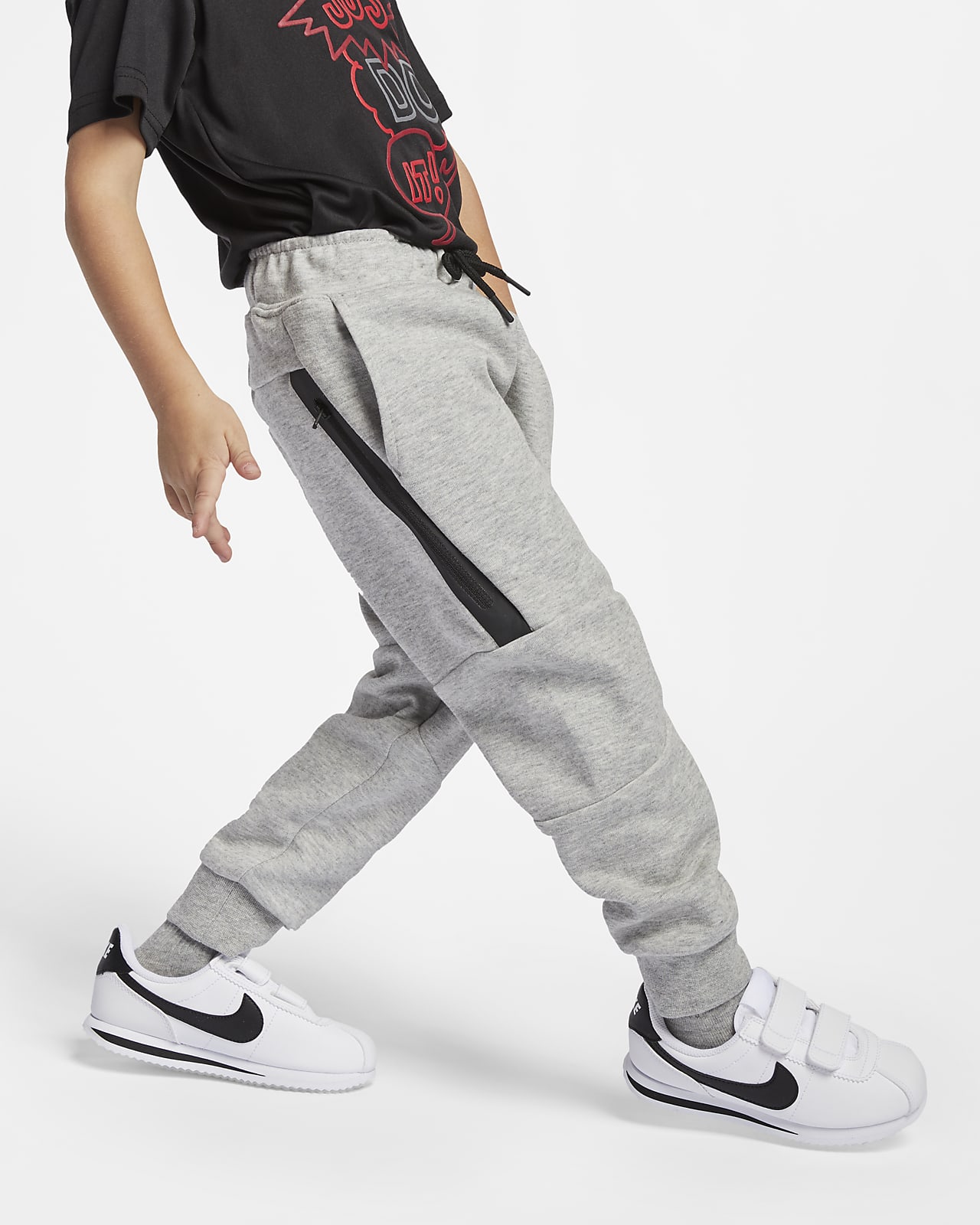 Pantalones de entrenamiento para niños talla pequeña Nike Sportswear Tech  Fleece. Nike.com