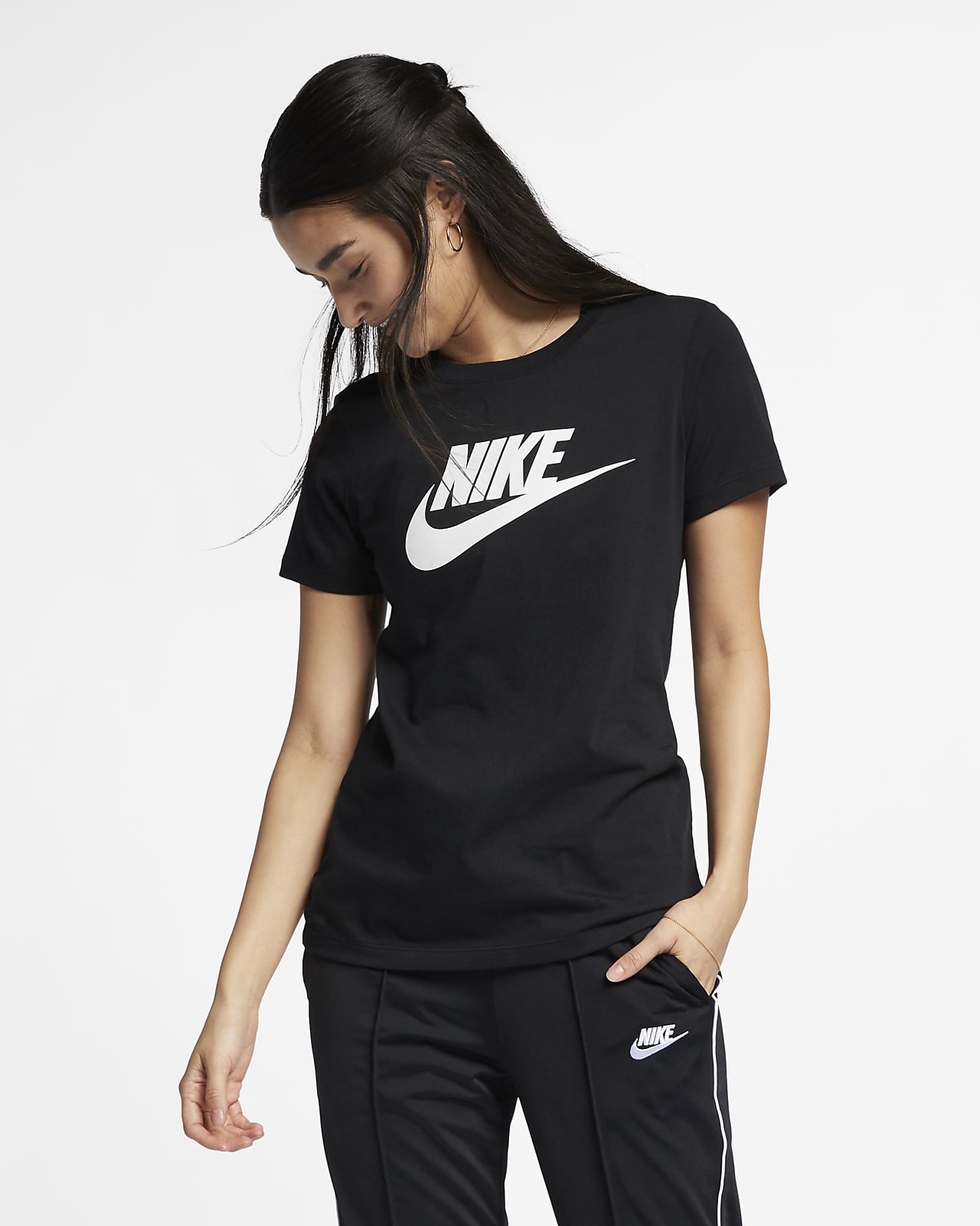 nike nsw essential t shirt