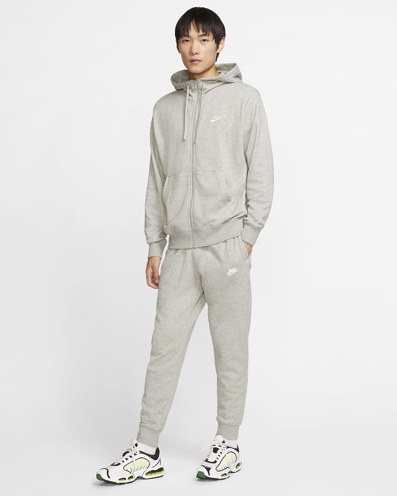 grey nike sweatpants and hoodie