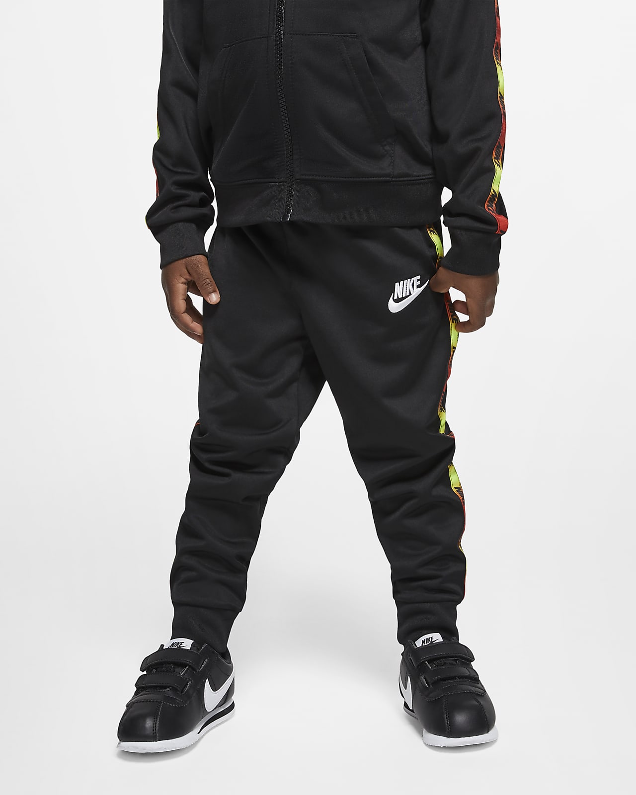 Set med jacka och byxor för små barn Nike. Nike SE Set med jacka och byxor för små barn Nike. Nike SE