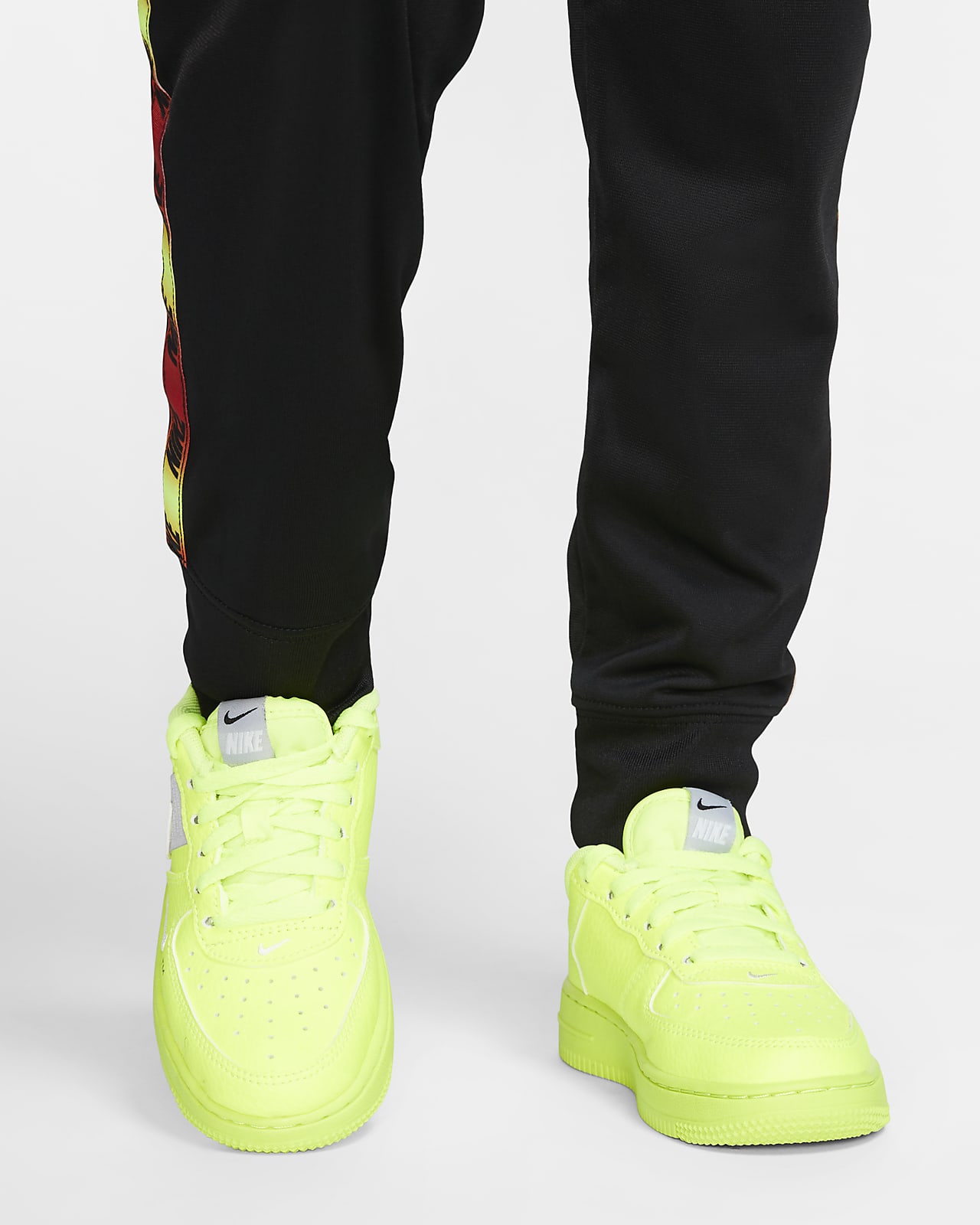 younger boys nike tracksuit