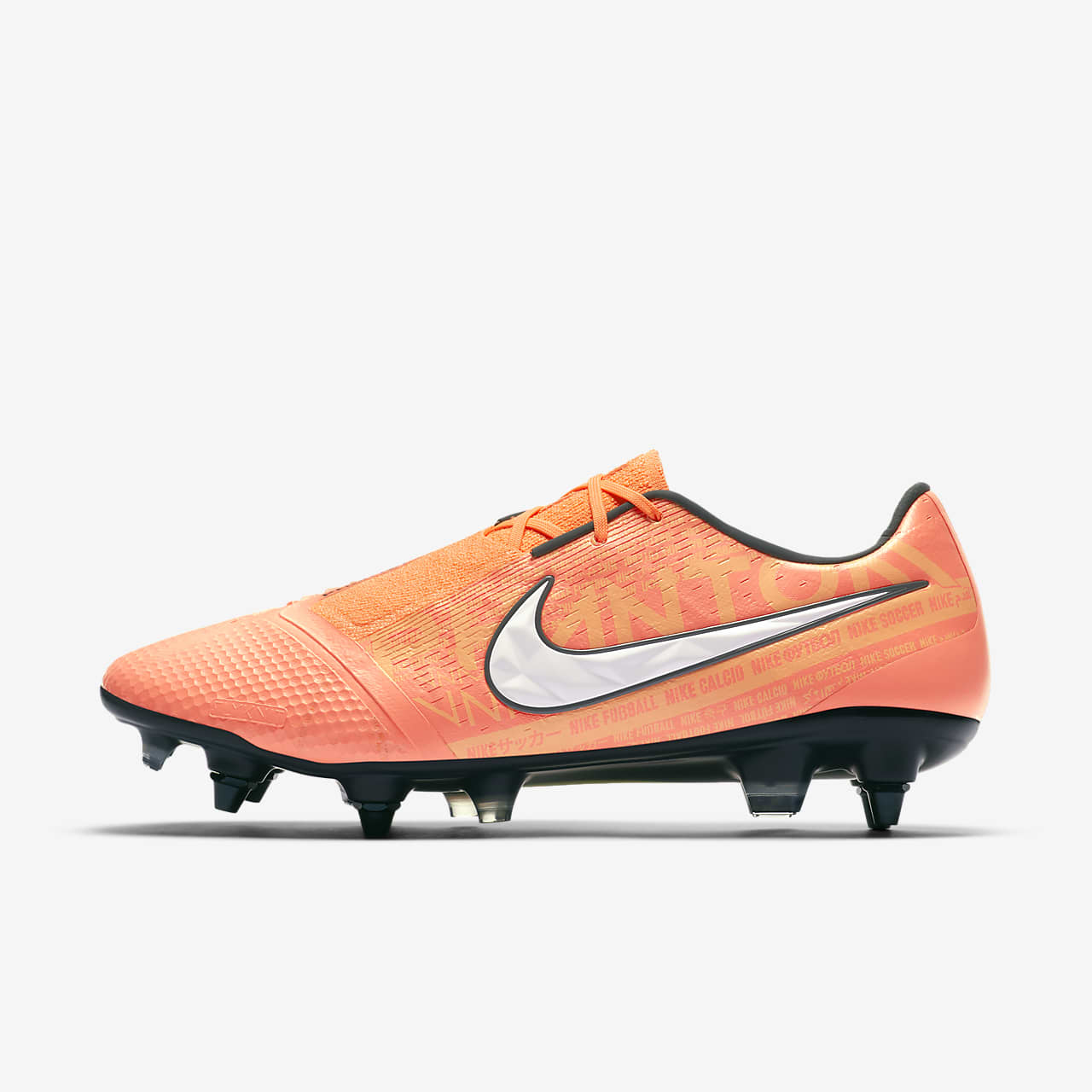 chaussure de foot terrain gras