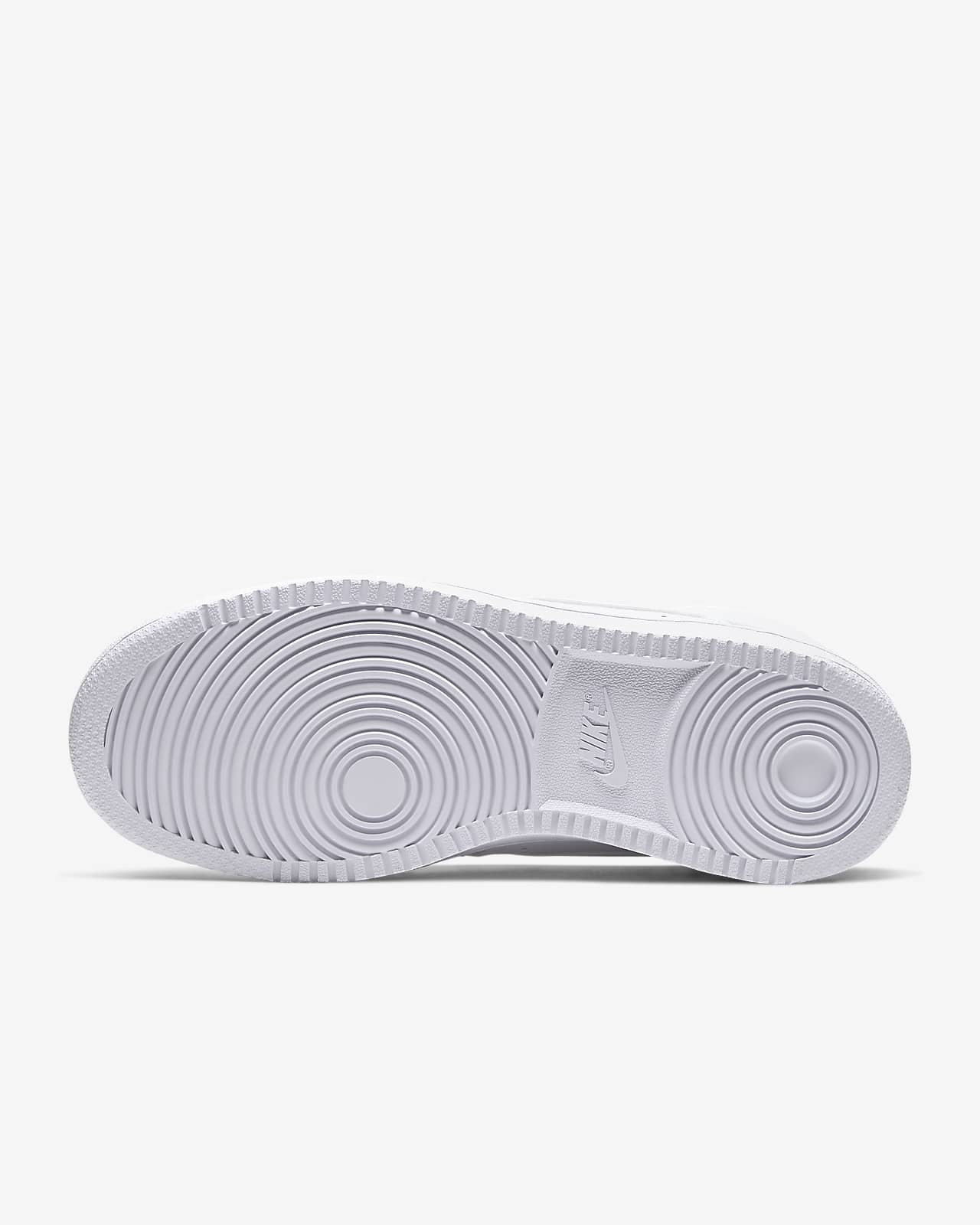 nike round toe sneakers