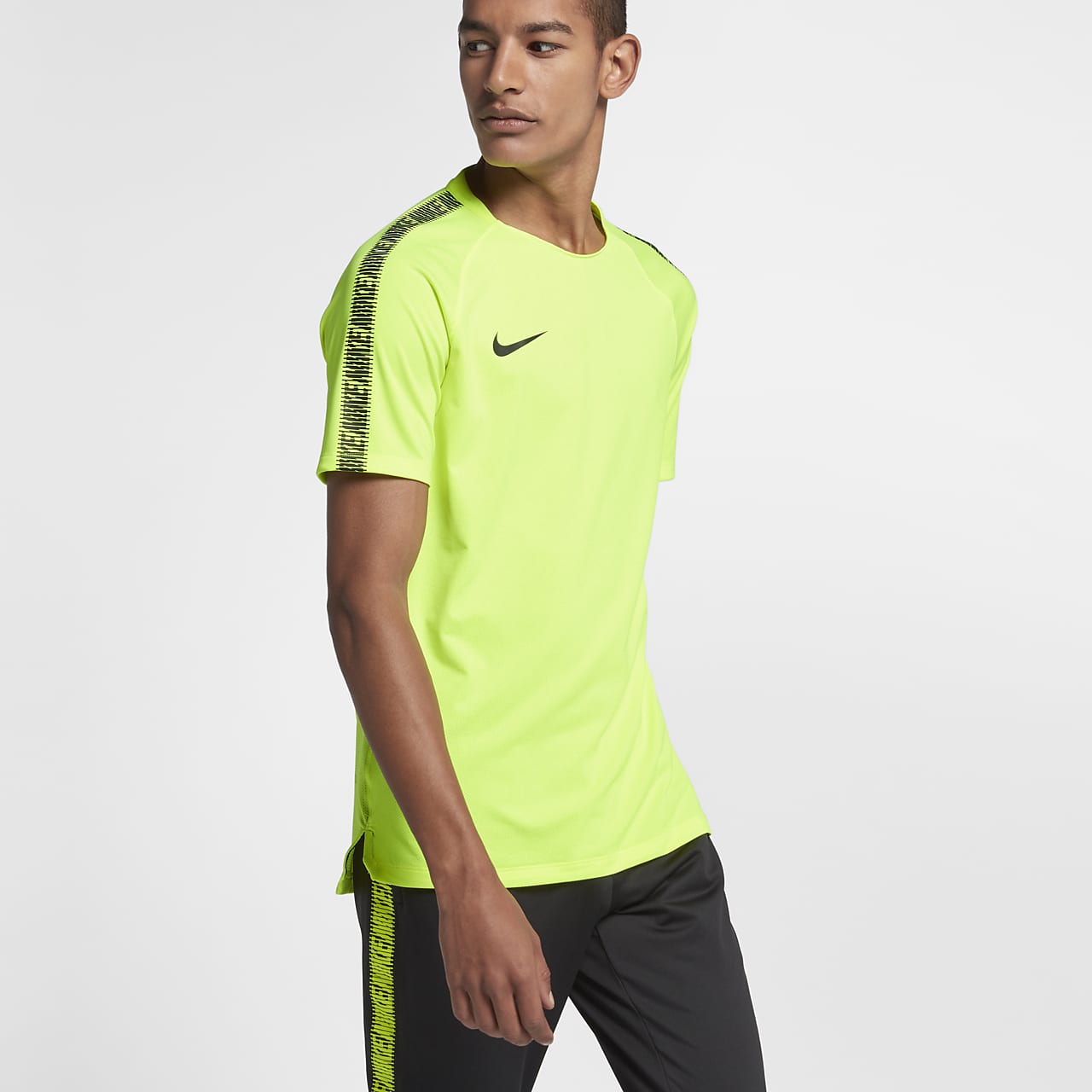 Discurso Persona a cargo Formación Nike Breathe Squad Men's Short-Sleeve Football Top. Nike ID