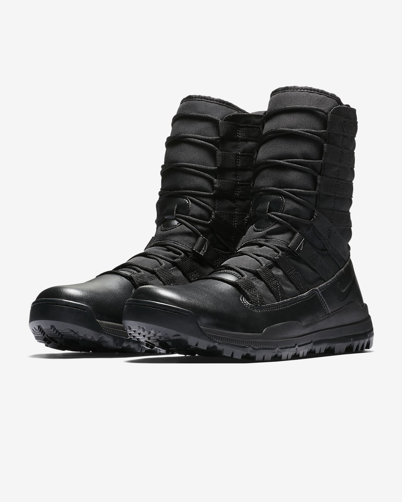 nike field boots black
