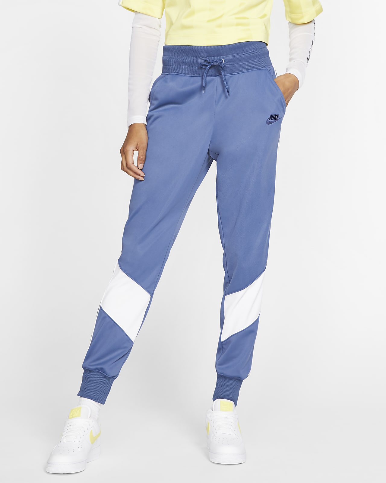 cheap nike outfits for womens