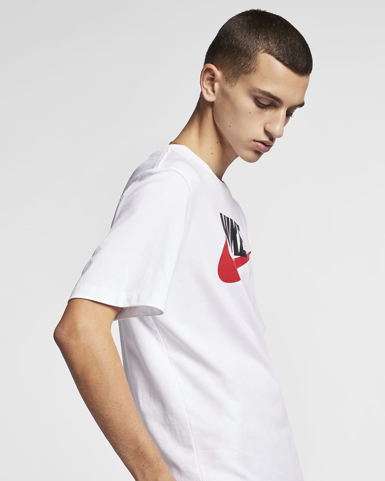 Nike Men's Futura Icon T-Shirt (XL, 010 Black/White) : Clothing, Shoes &  Jewelry 