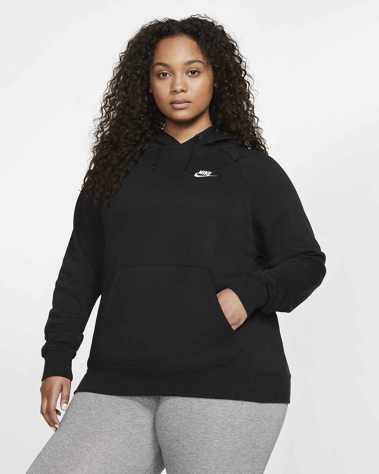 Felpa pullover in fleece con cappuccio Nike Sportswear Essential (Plus  Size) - Donna. Nike CH