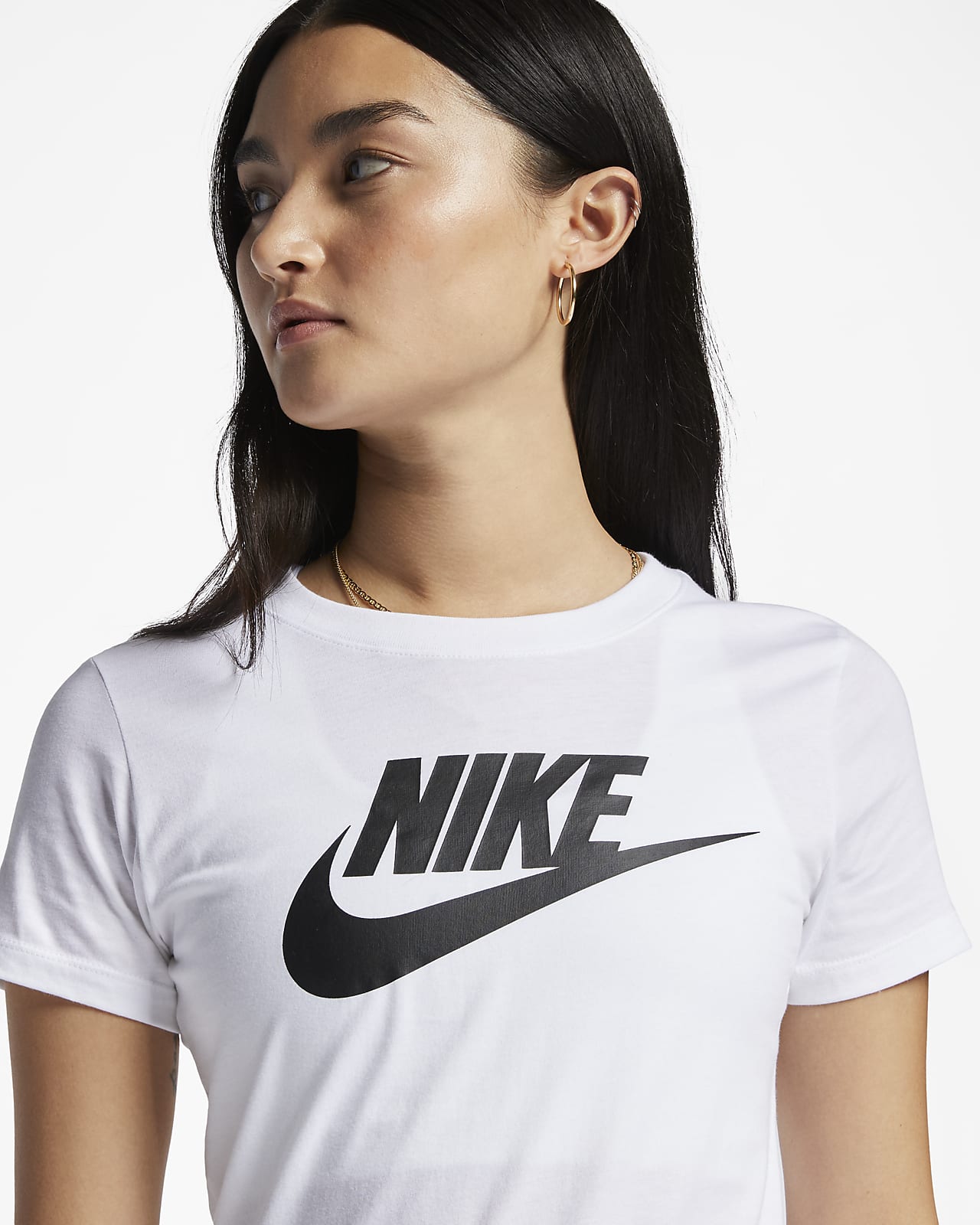 Nike Sportswear Essential T-Shirt. Nike UK