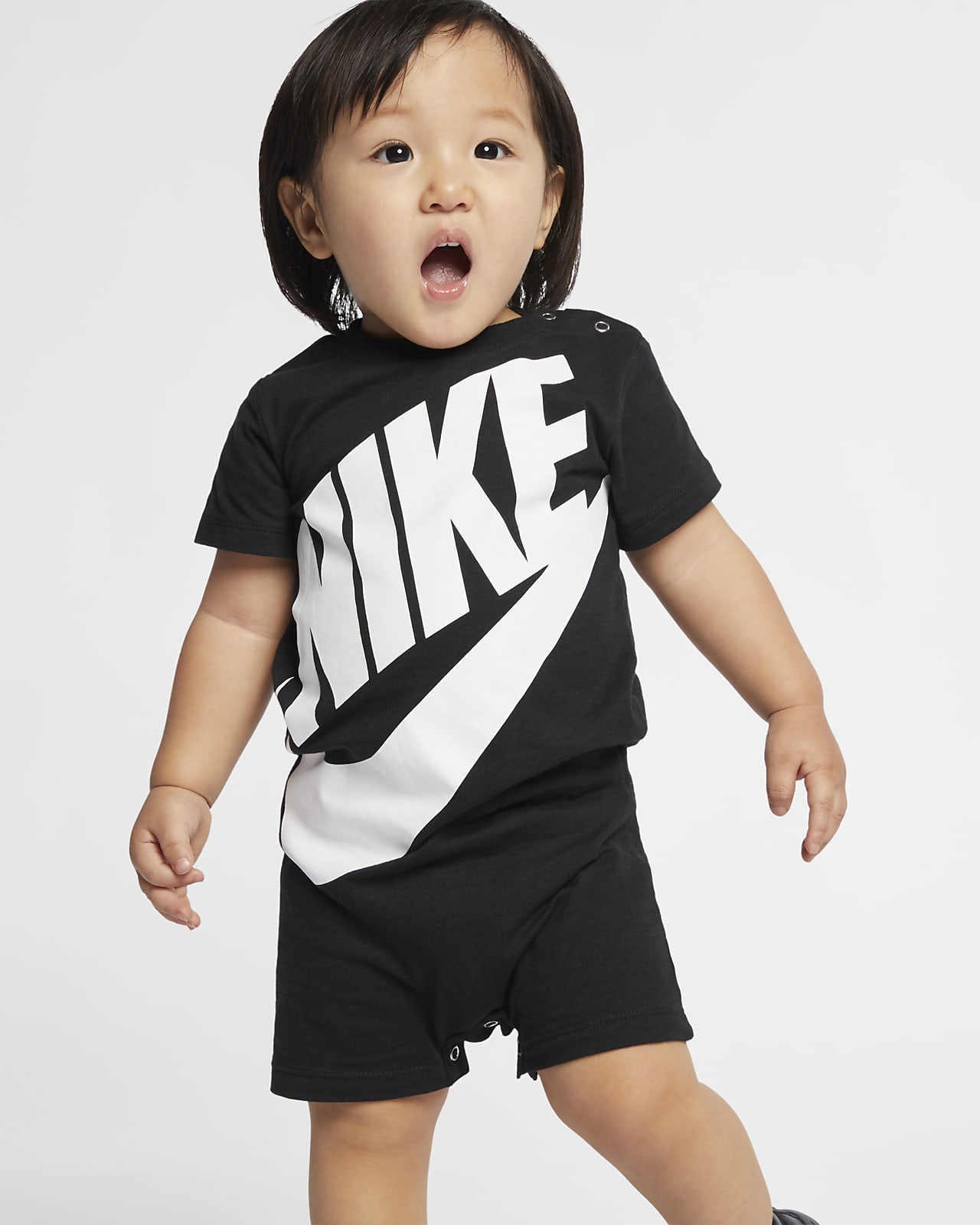 Bébé nike 2025