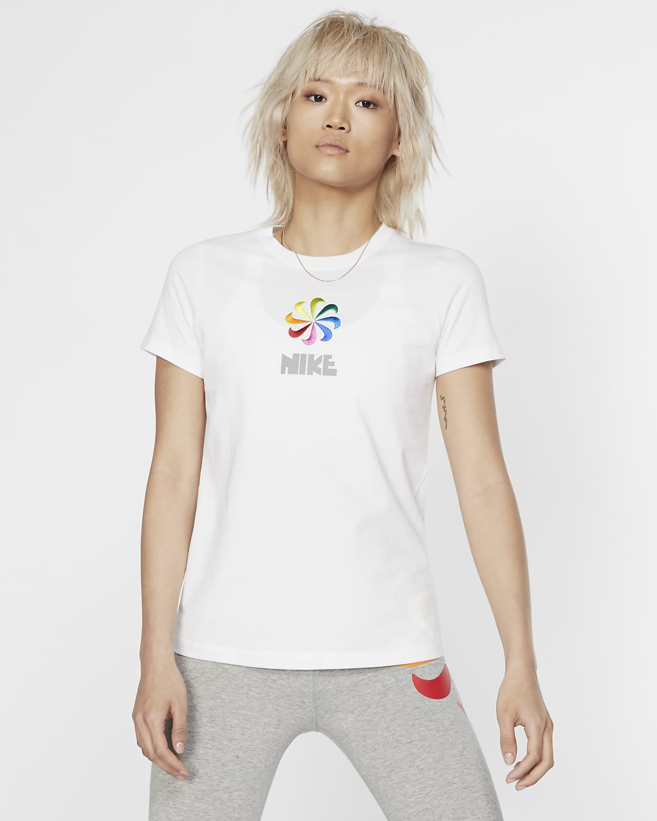 womens white nike t shirt