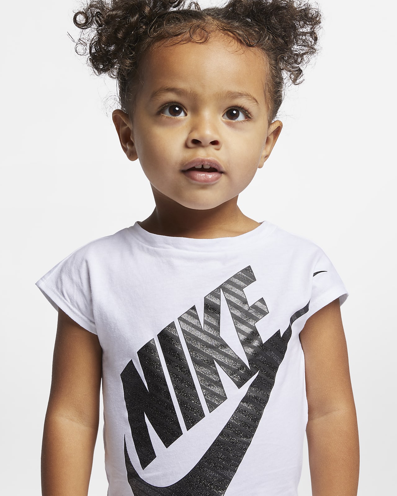 T-shirt Nike Sportswear för små barn