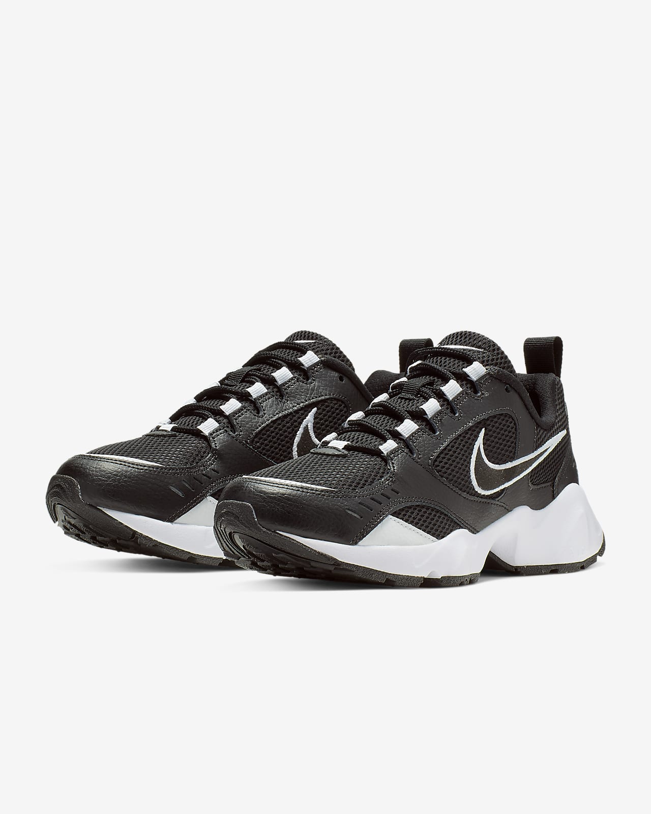 nike air heights women's stores