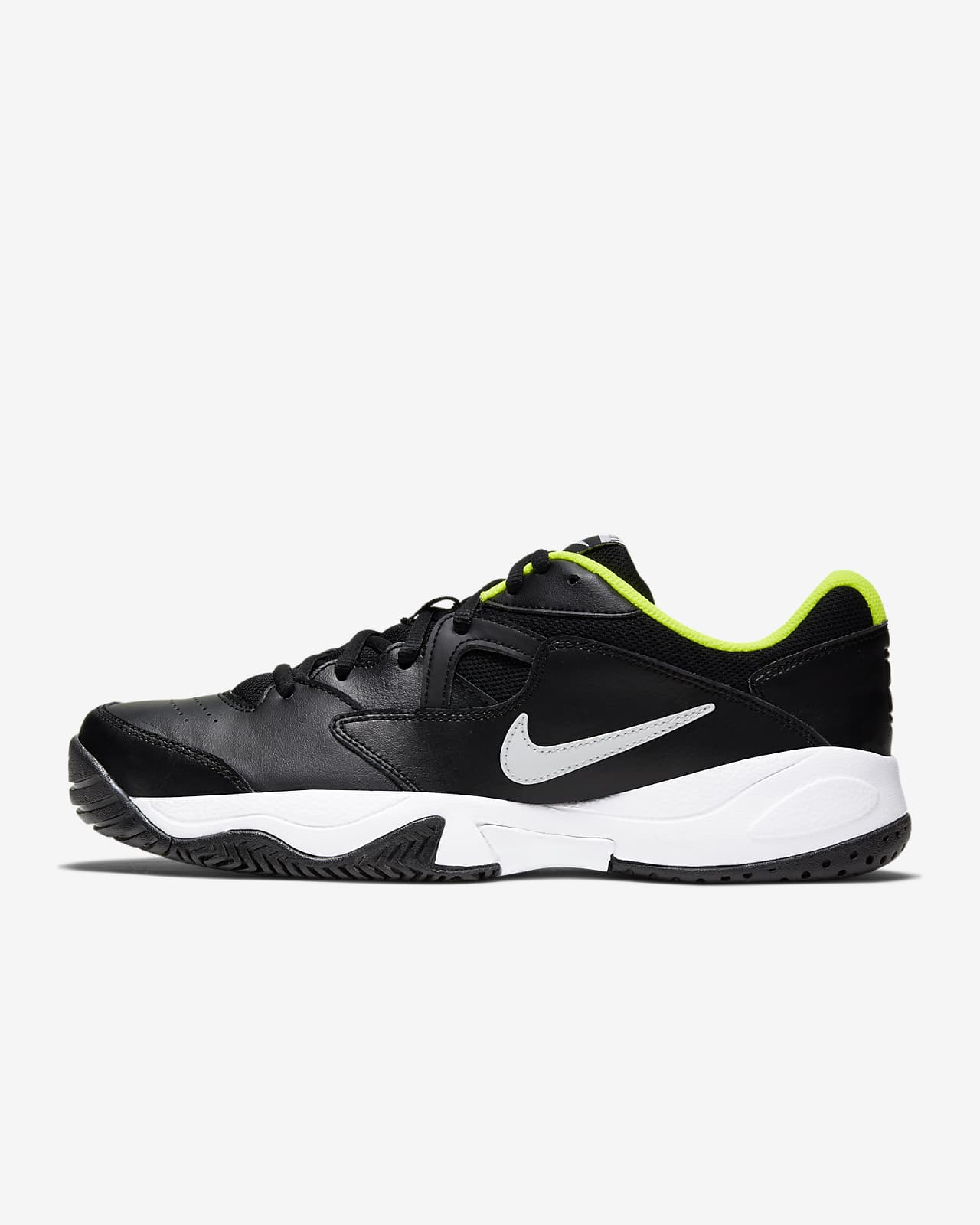 Hard Court Tennis Shoe. Nike LU