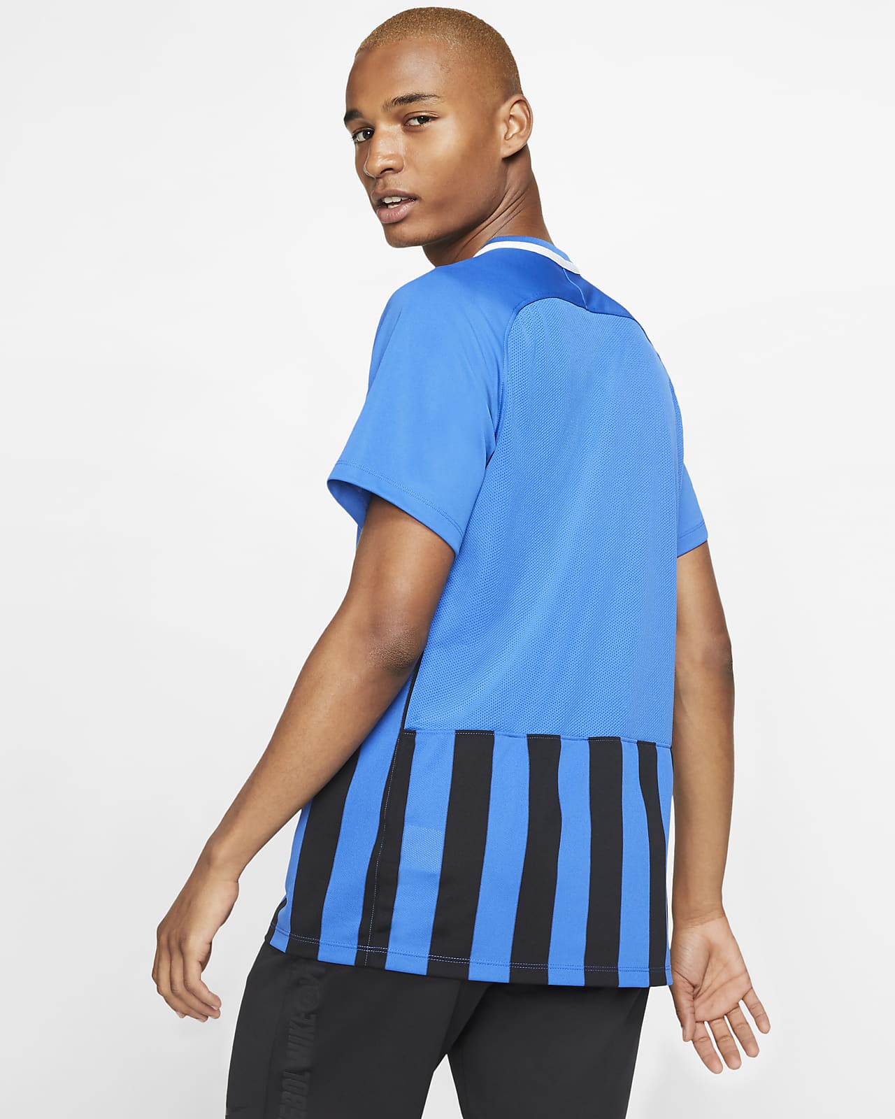 blue nike soccer jersey