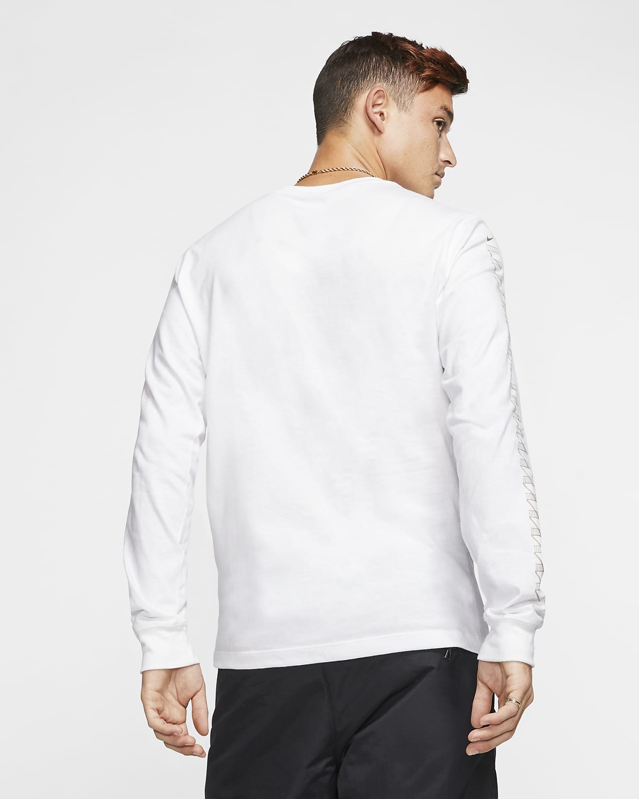 nike t shirt white mens