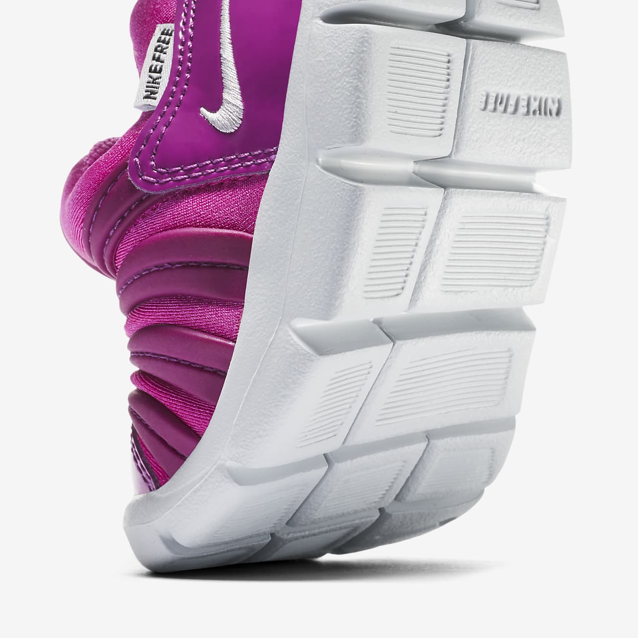 dynamo free sneaker