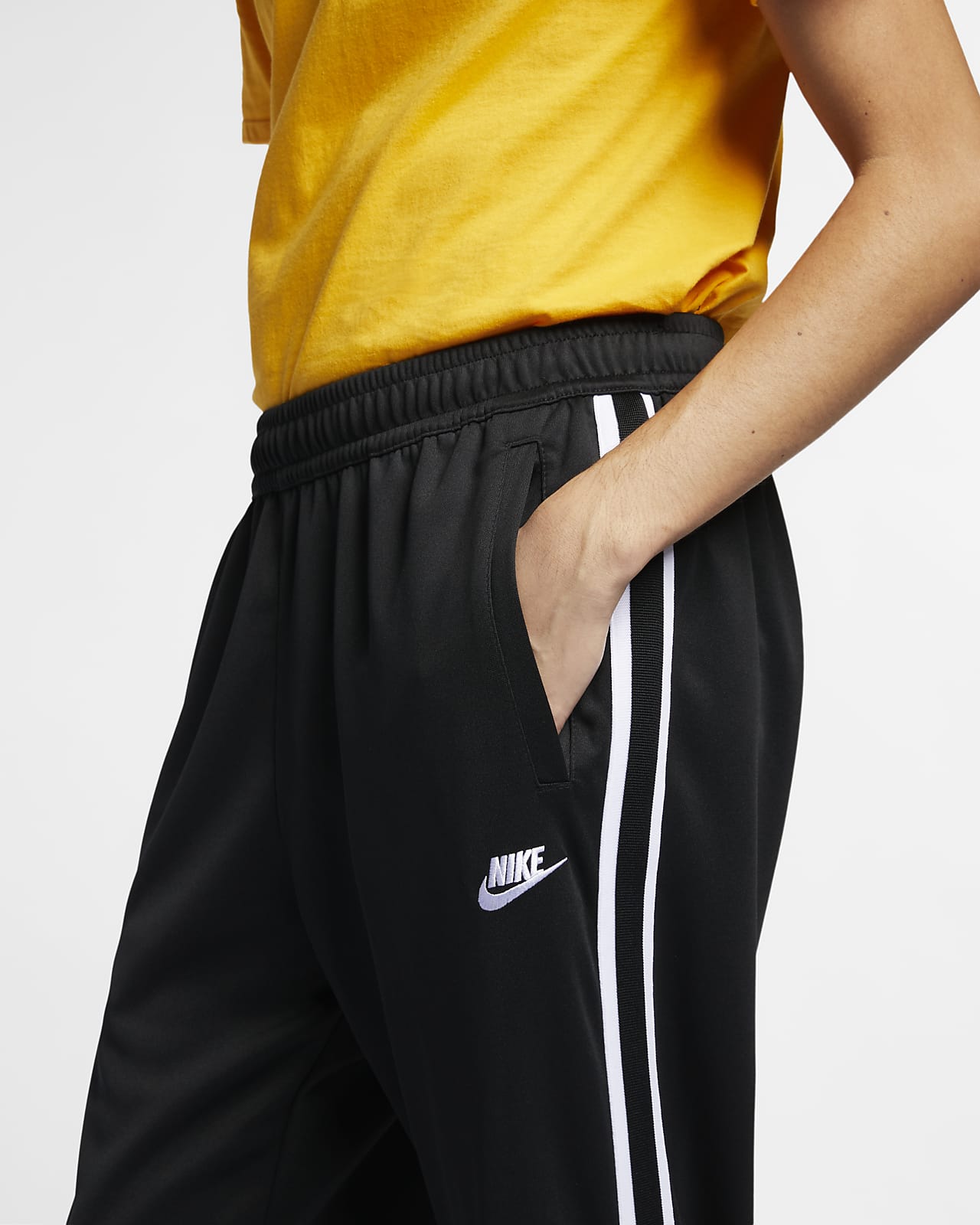Nike Sportswear Men's Pants. Nike.com