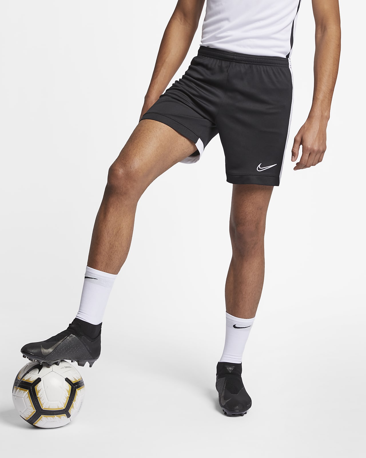 Nike Dri-FIT Academy Men's Football Shorts. Nike LU