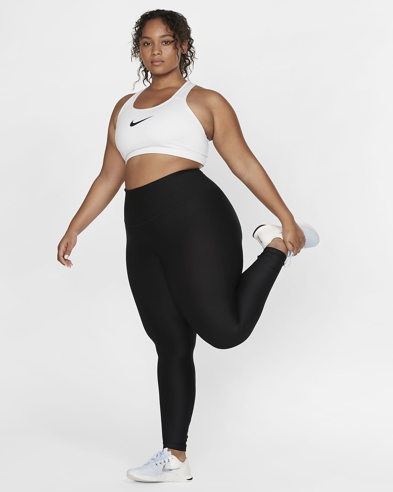 Nike Swoosh Women's Medium-Support Non-Padded Sports Bra (Plus size). Nike  HR