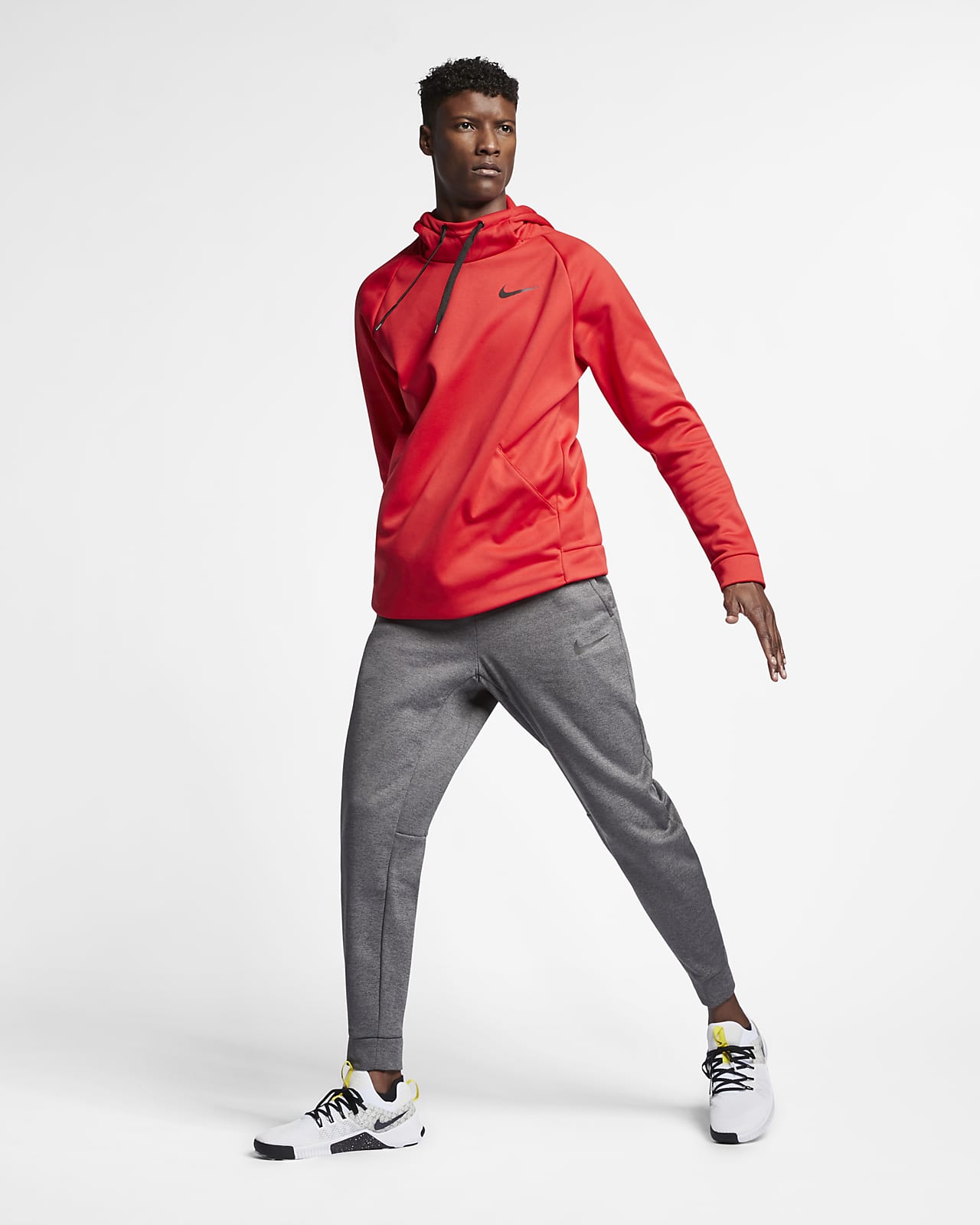 nike therma men's tapered training trousers