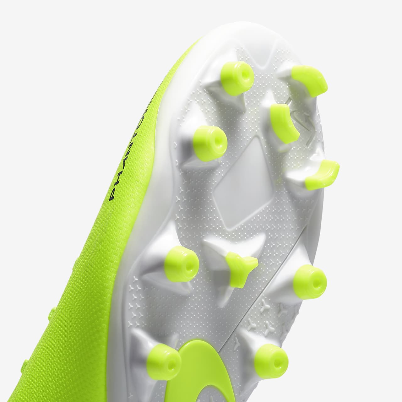 nike phantom vision club dynamic fit turf soccer cleats