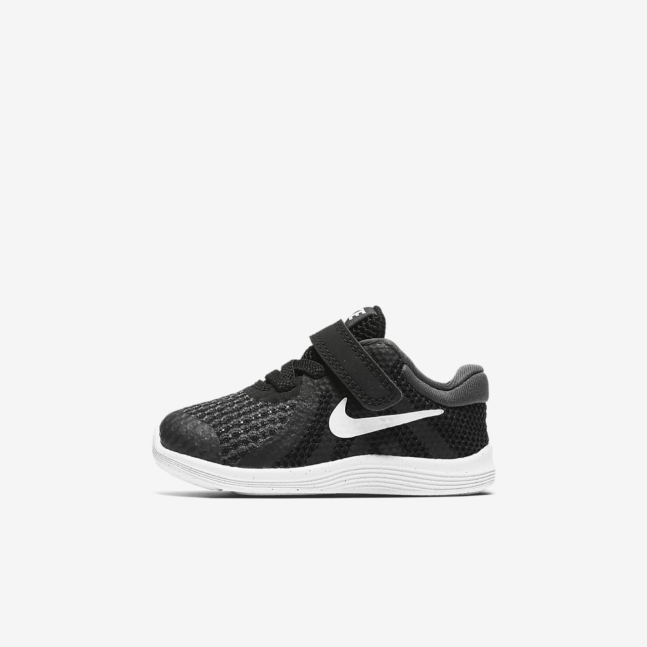 nike nike revolution 4