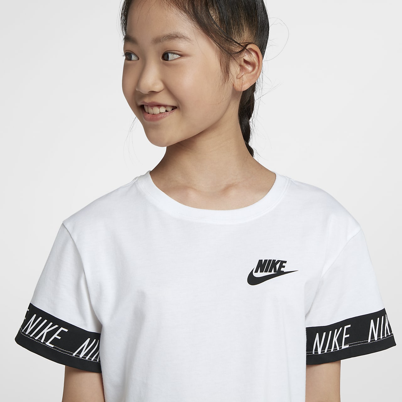 Nike Sportswear Older Kids' (Girls') T-Shirt. Nike CA