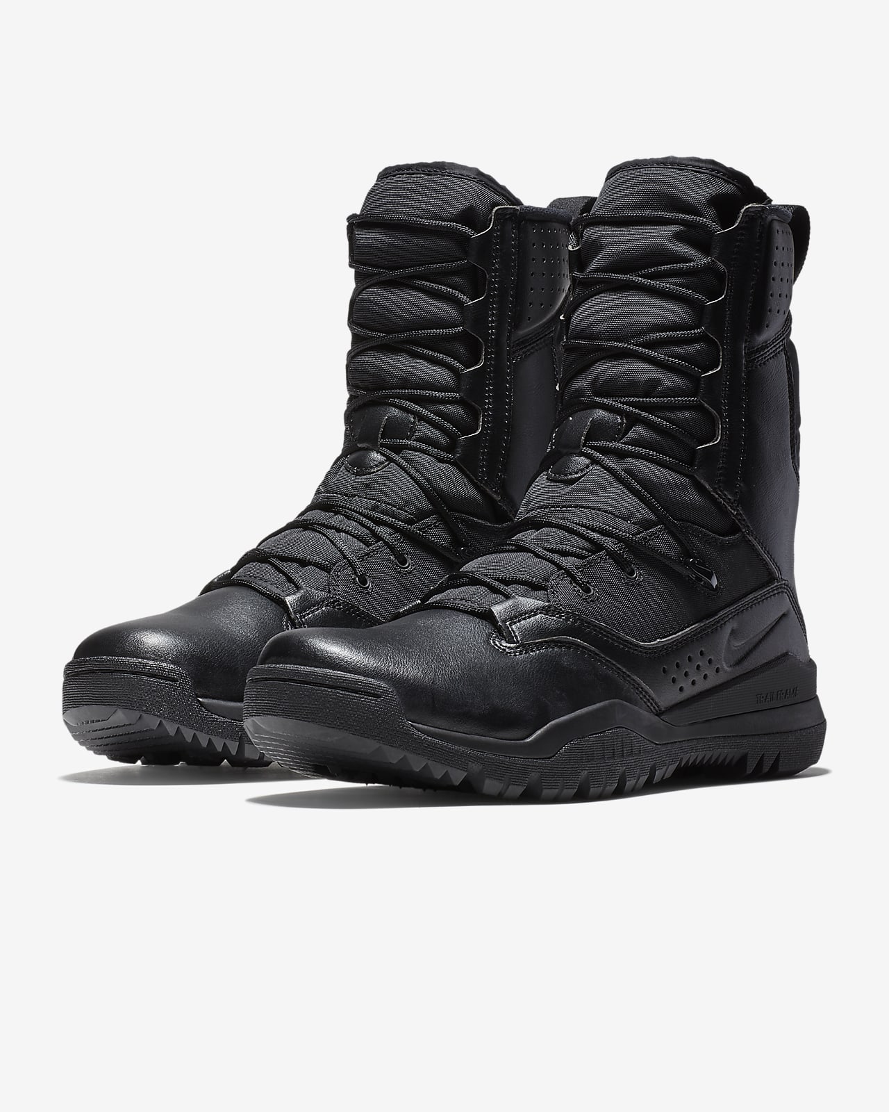 black tactical boots nike