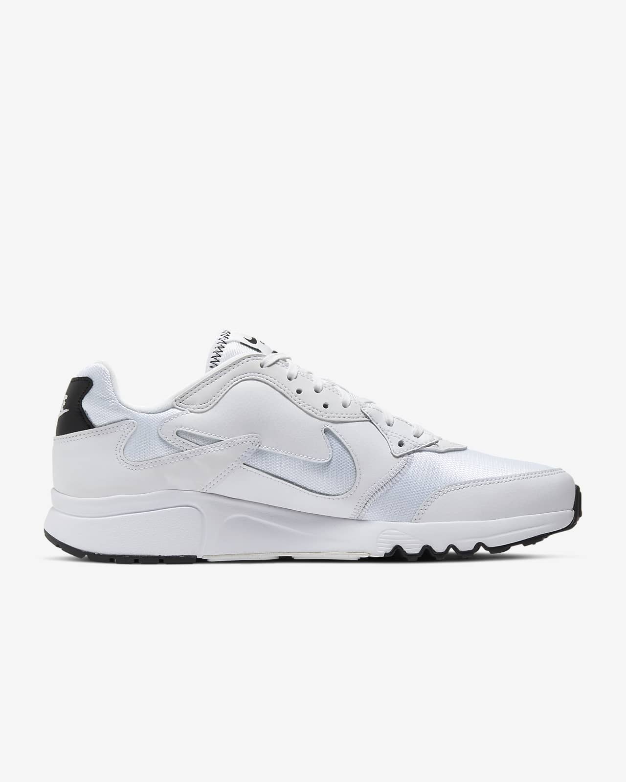 nike atsuma blanche