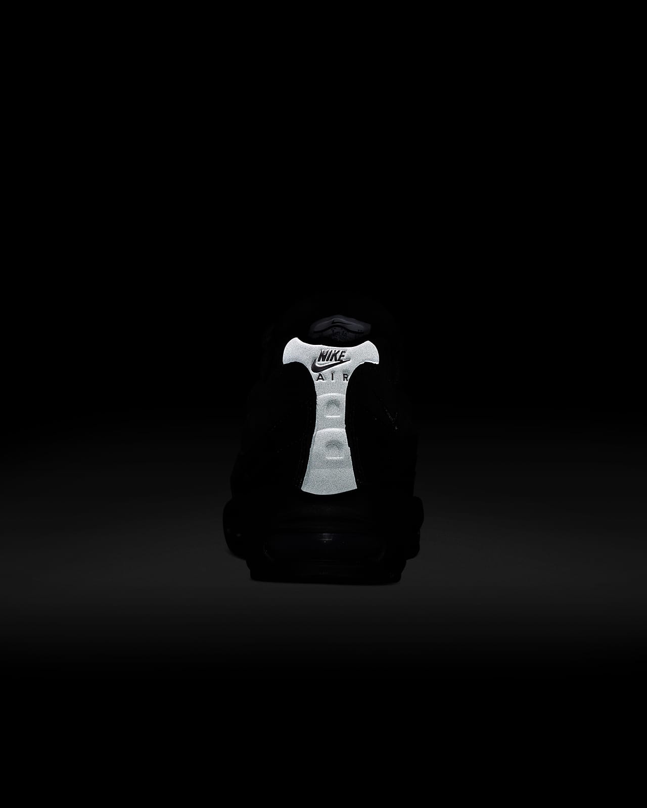 nike essential air max