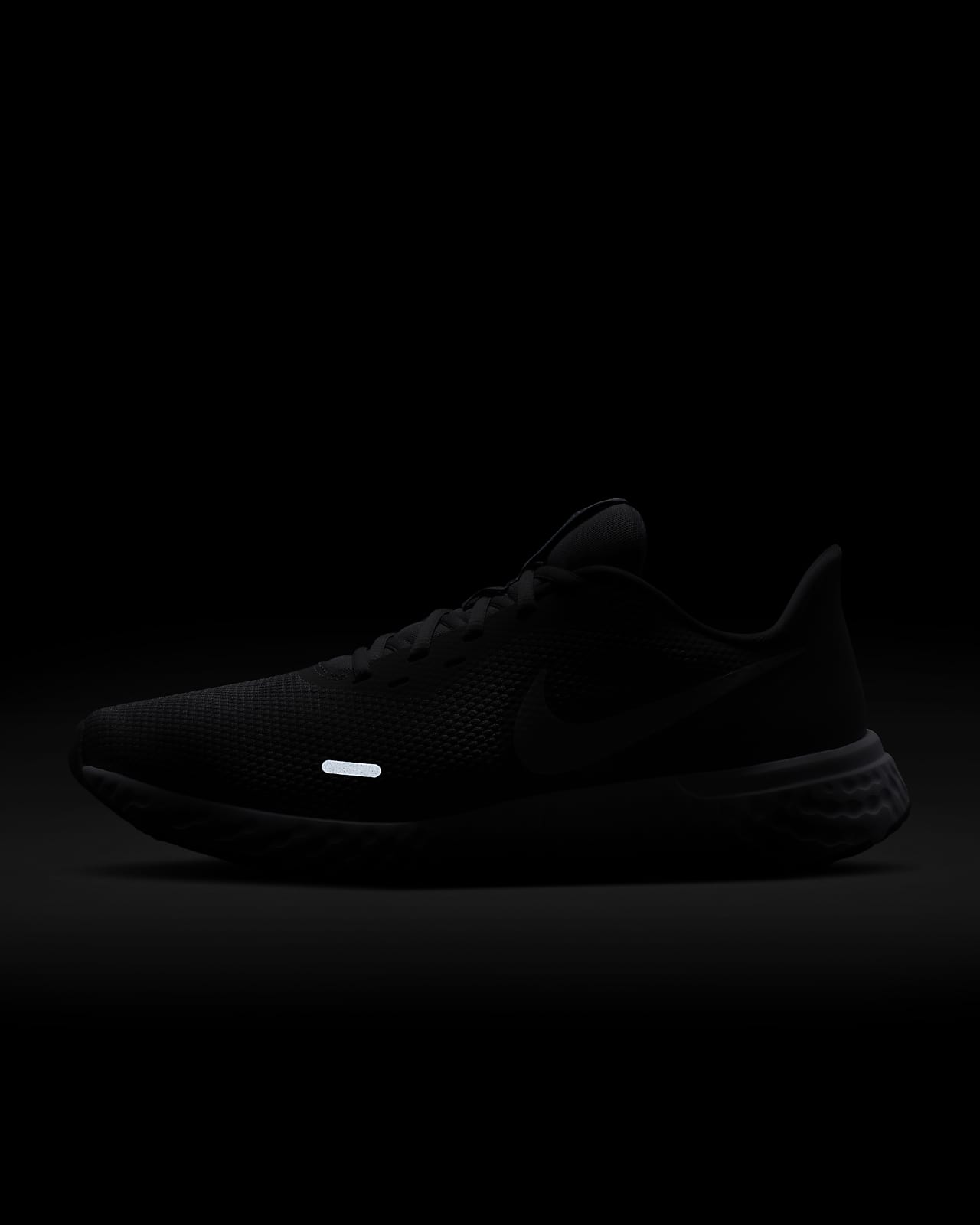 nike revolution black mens