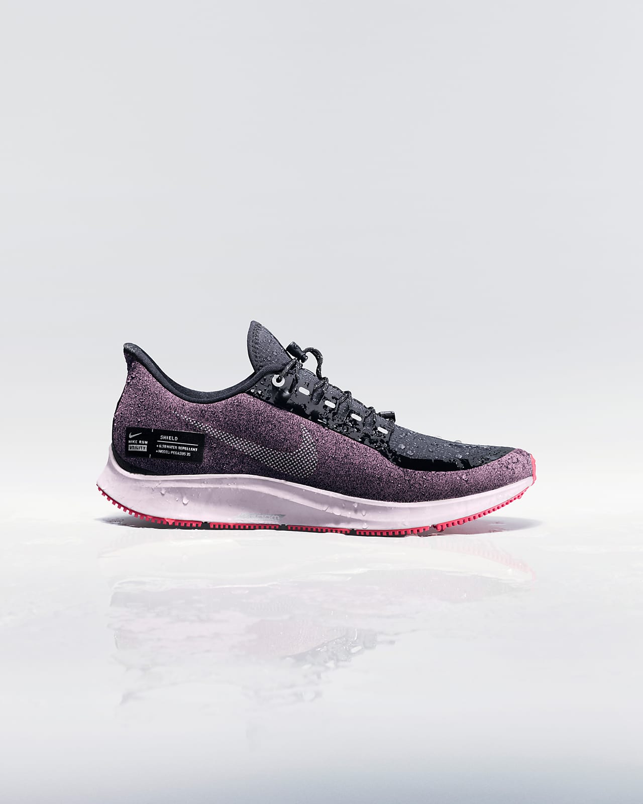 nike running shoes water repellent