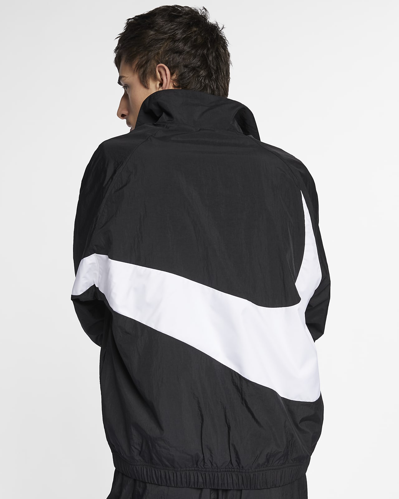 Nike hotsell windbreaker shirt