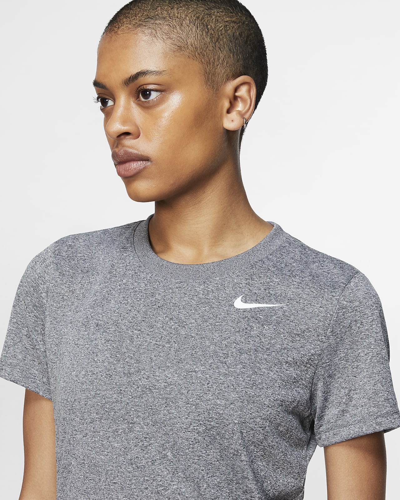 Playera de entrenamiento para mujer Nike Dri-FIT Legend. Nike.com