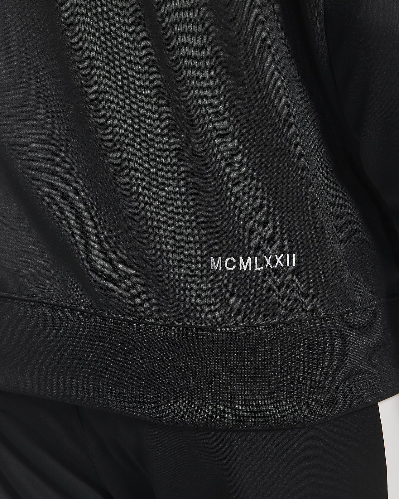 nike swoosh clothing