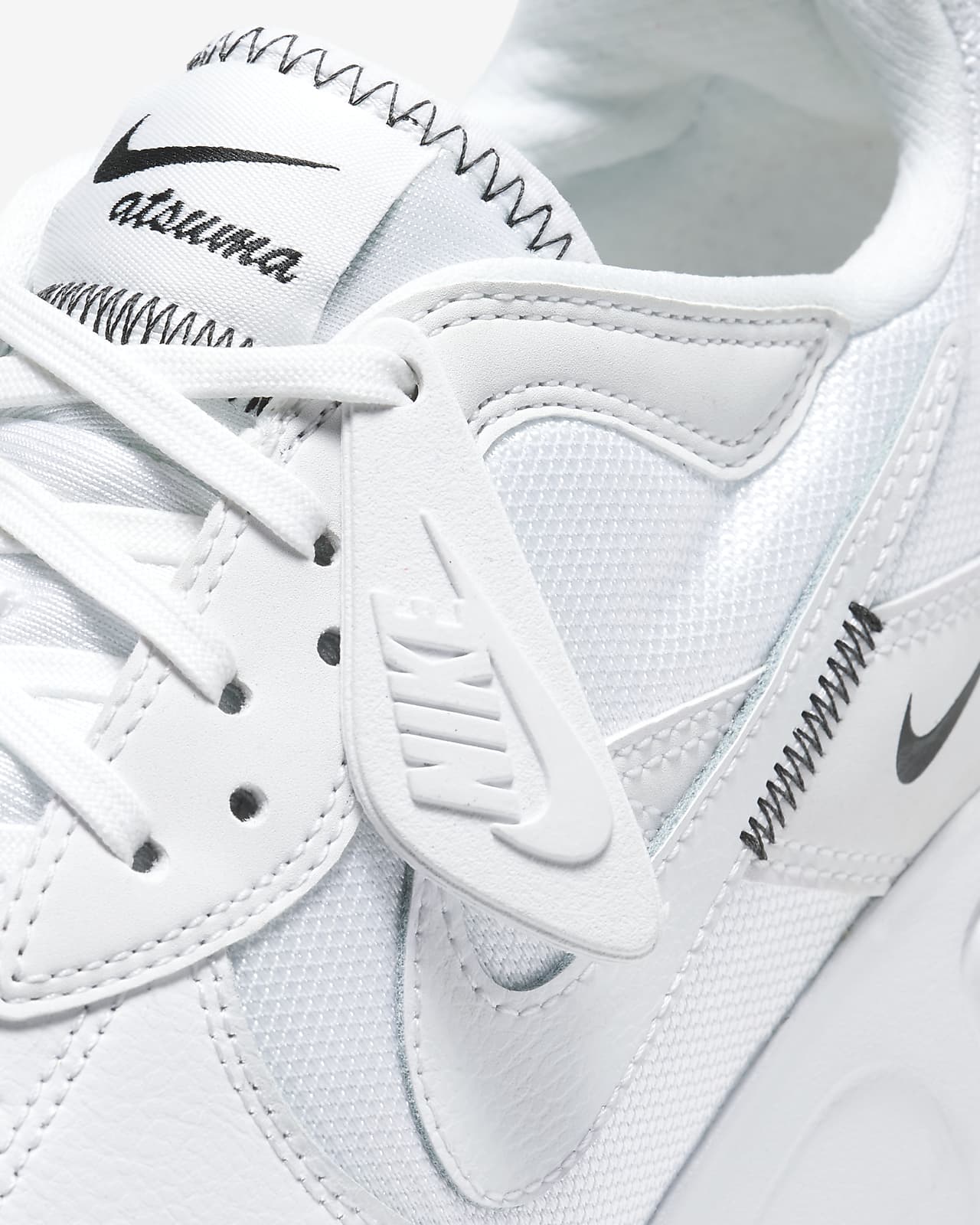 nike atsuma blanche