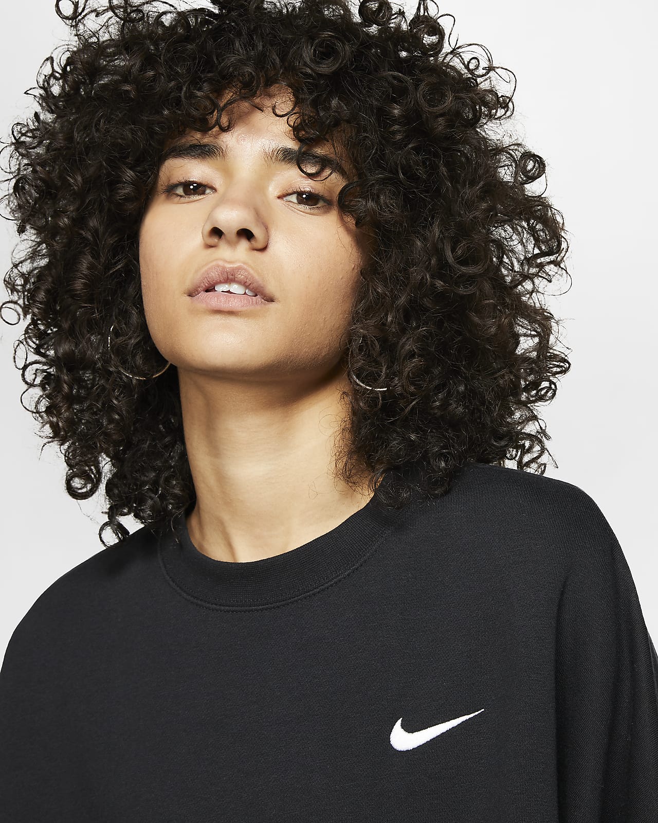 nike essential crew sweatshirt black