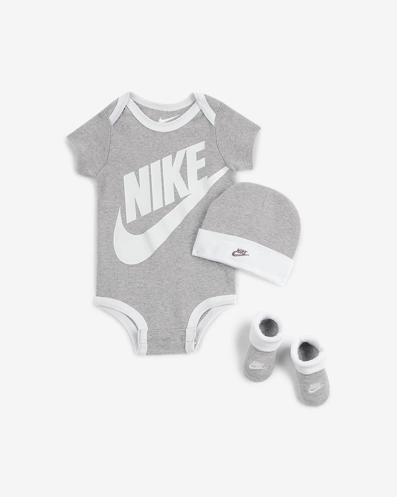 Nike háromrészes szett babáknak (0-6 hónapos)