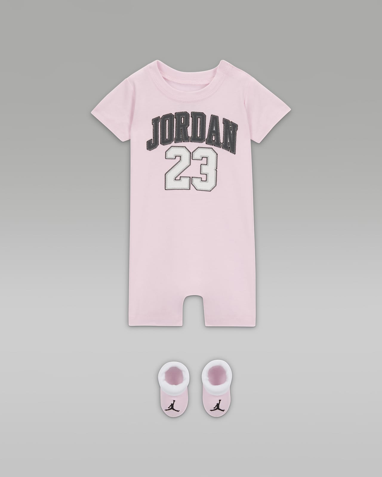 Jordan-sæt med buksedragt og booties til babyer