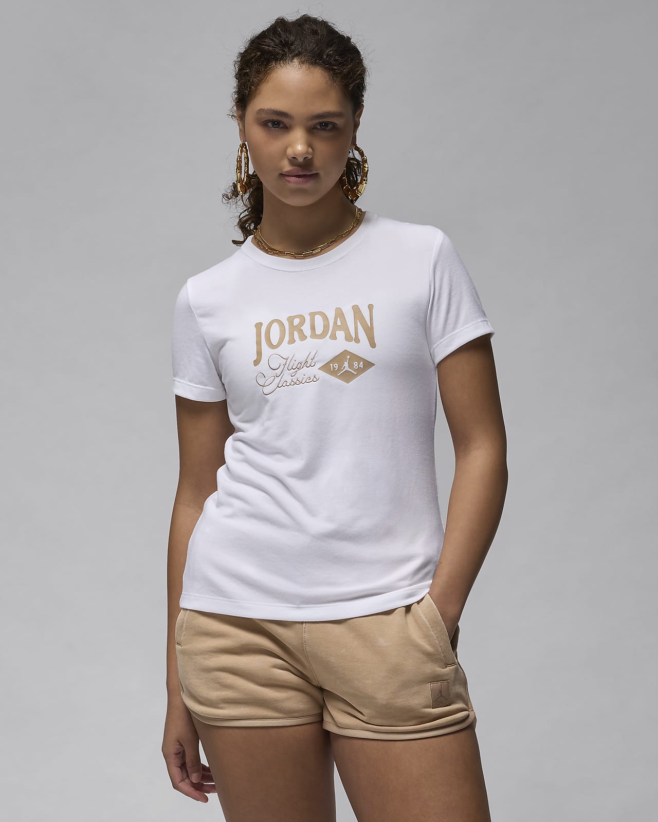 Jordan T-shirt met graphic en aansluitende pasvorm voor dames