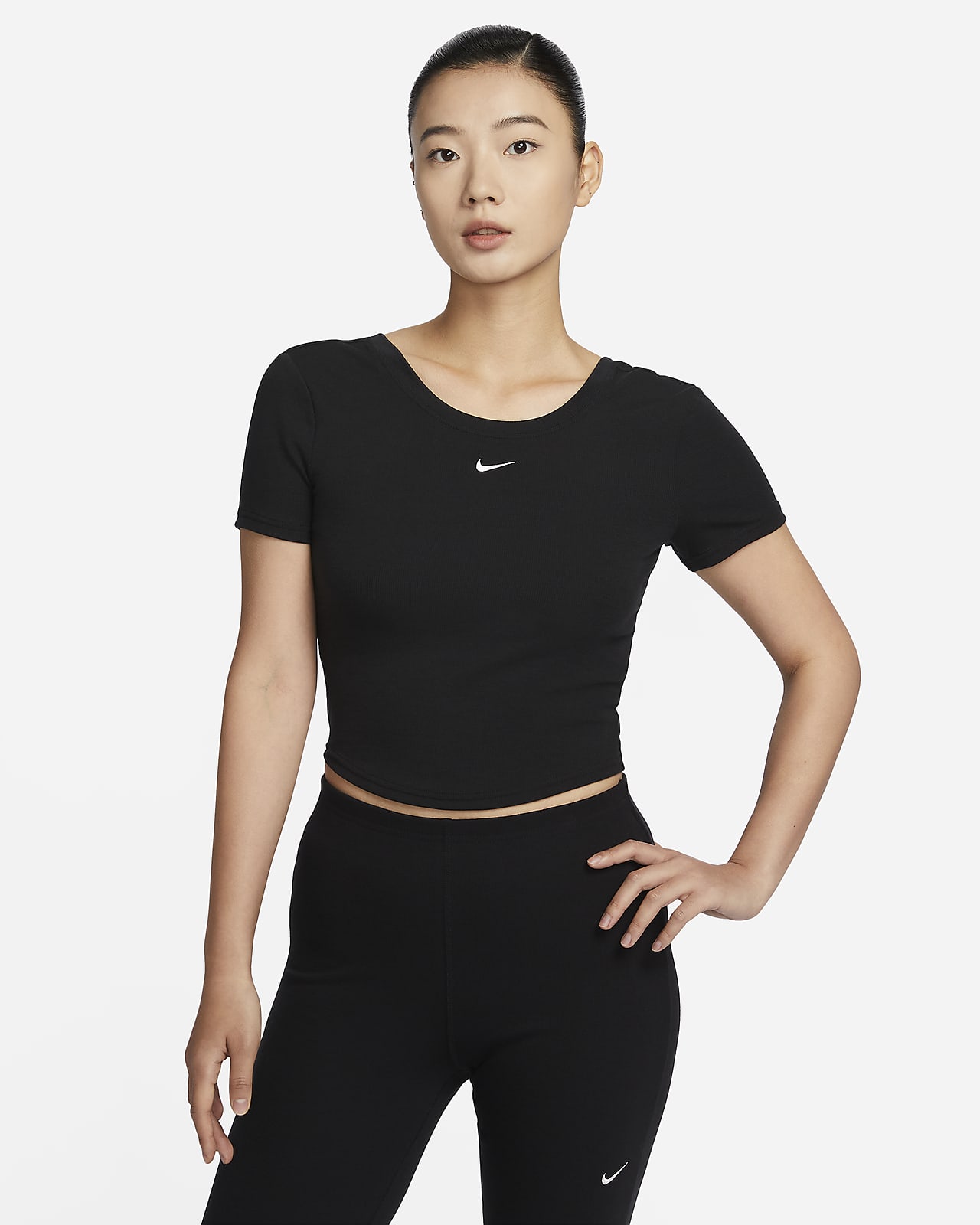 เสื้อแขนสั้นผู้หญิงผ้าร่องเล็กทรงรัดรูปด้านหลังเว้าลึก Nike Sportswear Chill Knit