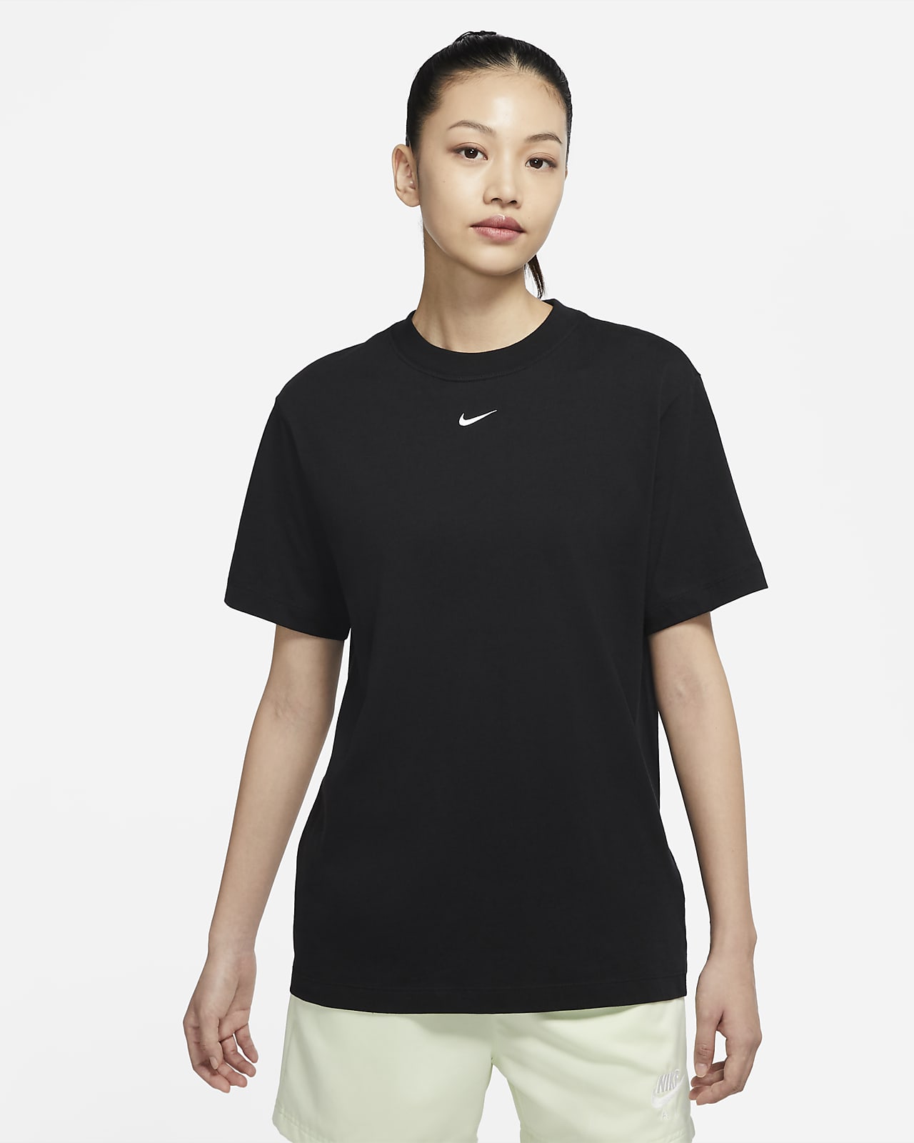 เสื้อยืดผู้หญิง Nike Sportswear Essential