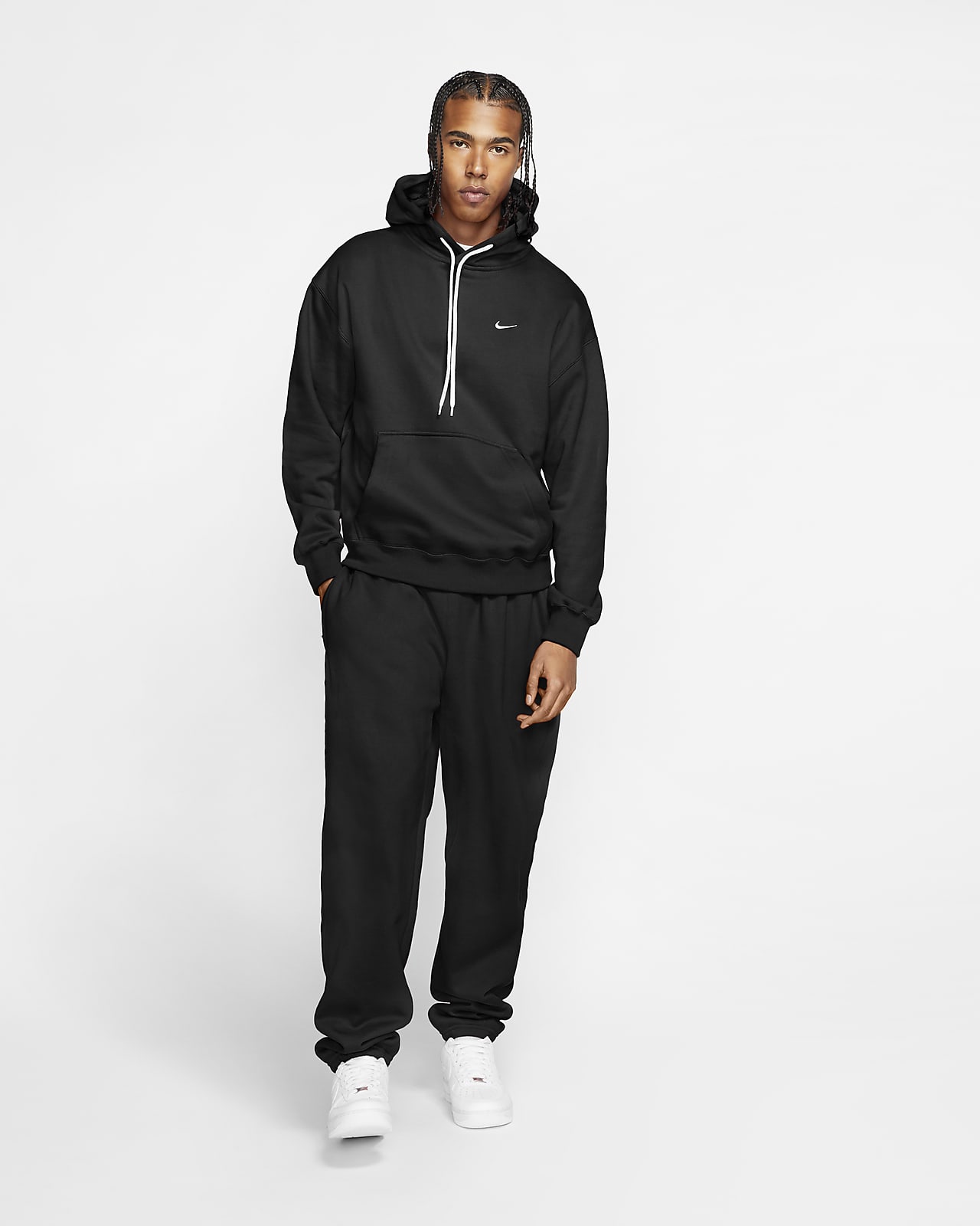 nike men's sweatpants with zipper pockets