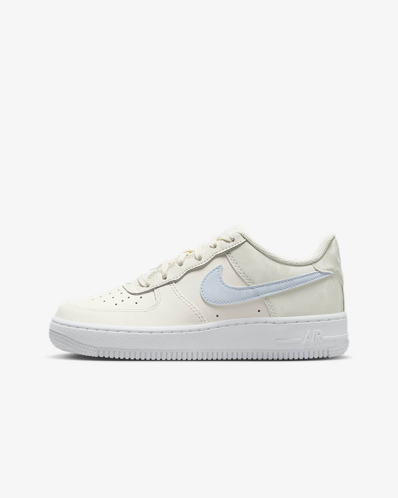 Nike Air Force 1 Older Kids' Shoes. Nike CZ