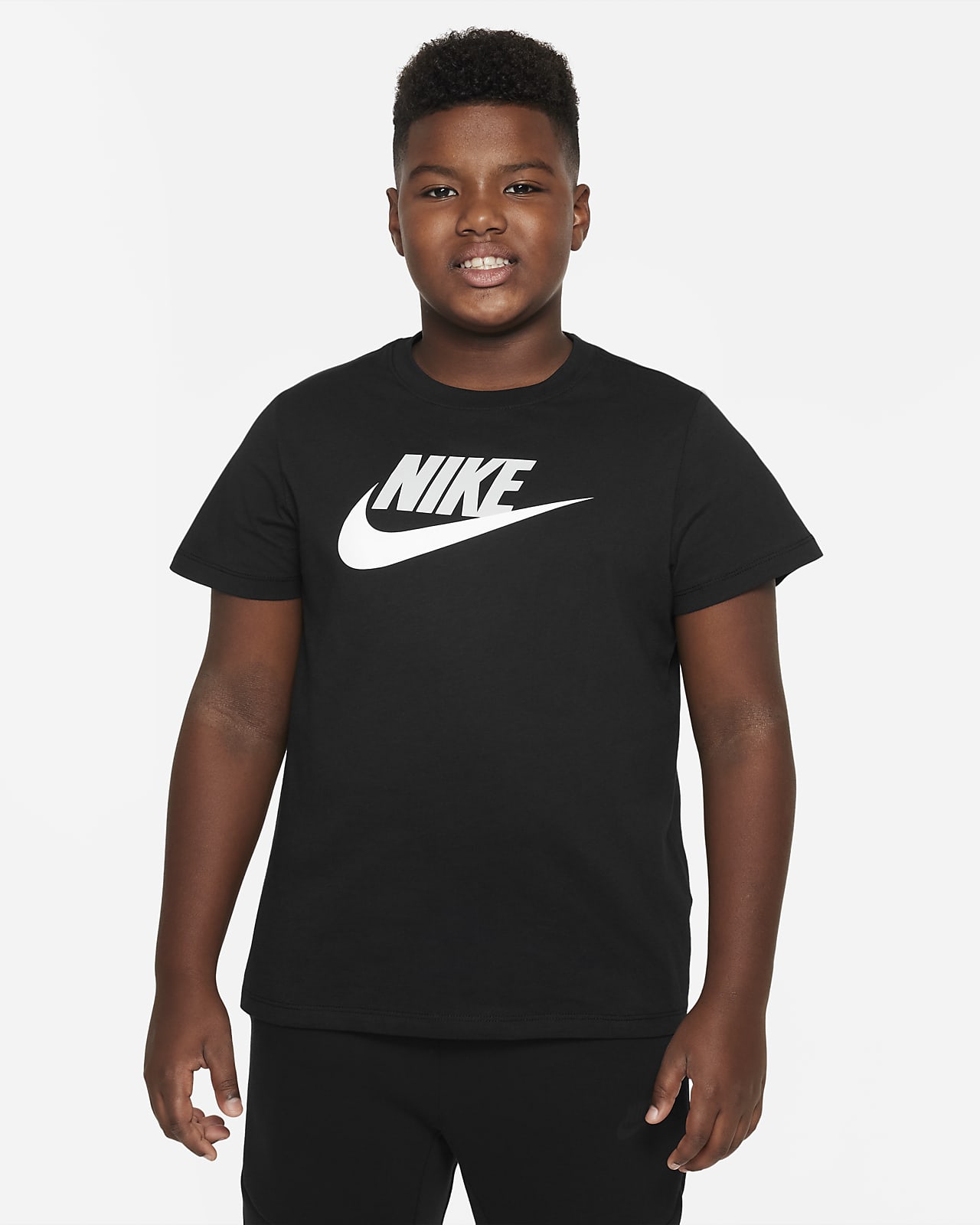Nike Sportswear Genç Çocuk (Erkek) Tişörtü (Geniş Beden)