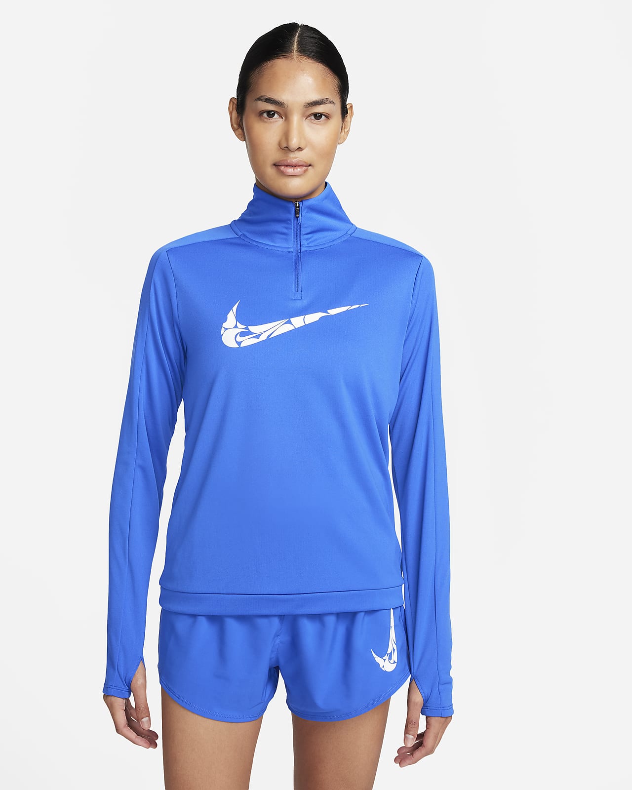 Capa intermedia con cierre de 1/4 Dri-FIT para mujer Nike Swoosh