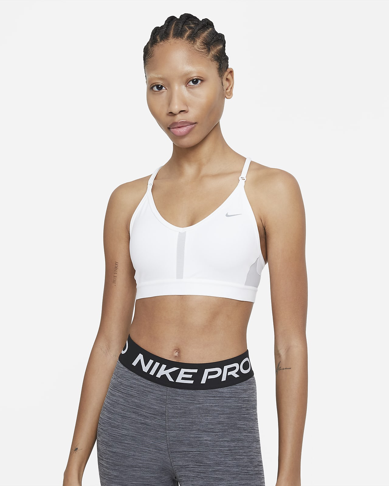 Nike Indy enyhe tartást adó, párnázott, V nyakú női sportmelltartó